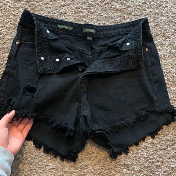 Size 10 high rise shorts. Target brand . Good condition, worn a couple of times - Picture 3 of 3
